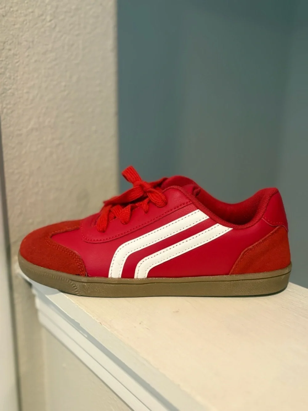 Kids' Boston Red Court Sneakers - Cat & Jack Youth Big Kid Size 6 New W/O Tags